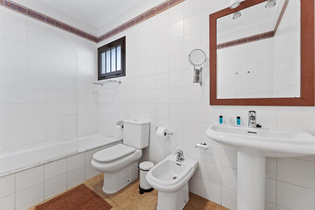 Villa 5 - Vipvipvillas Тіас Екстер'єр фото